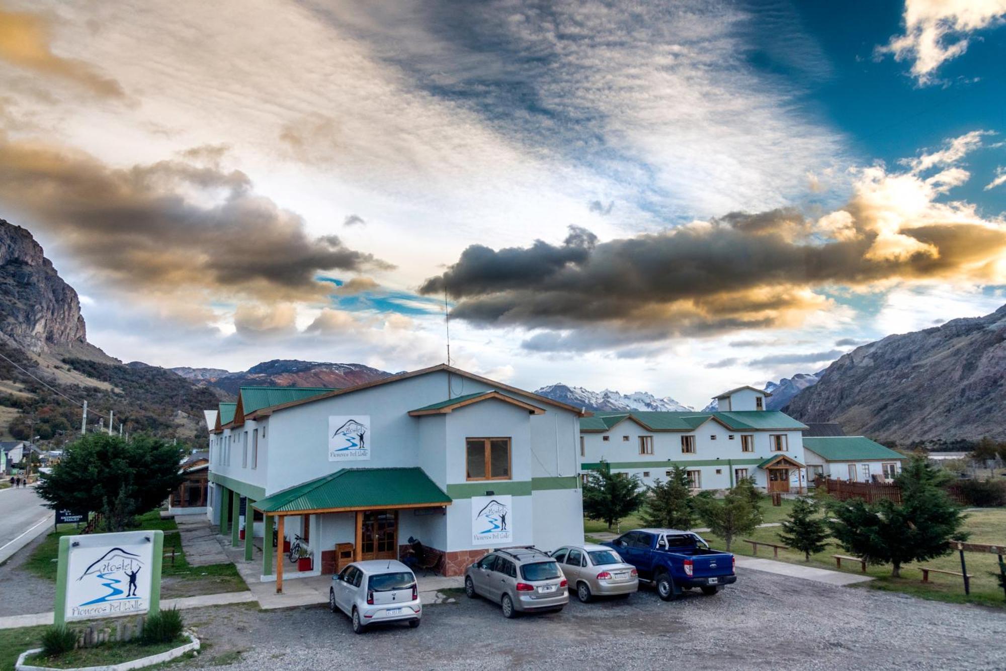 Hostel Pioneros Del Valle إل تشالتين المظهر الخارجي الصورة