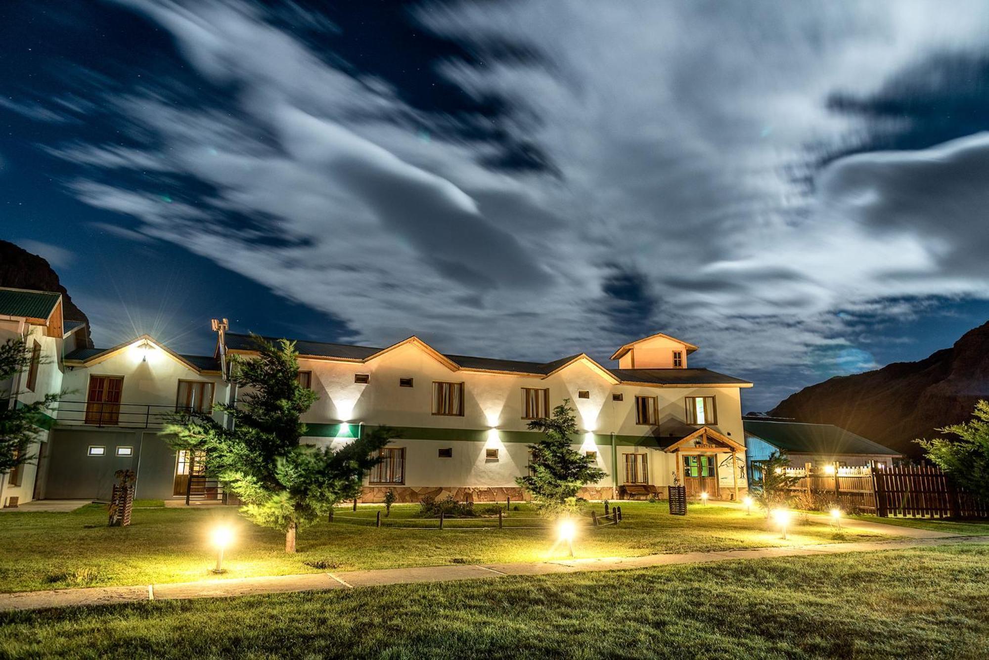 Hostel Pioneros Del Valle إل تشالتين المظهر الخارجي الصورة